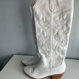 White Western-Style Women's Boots